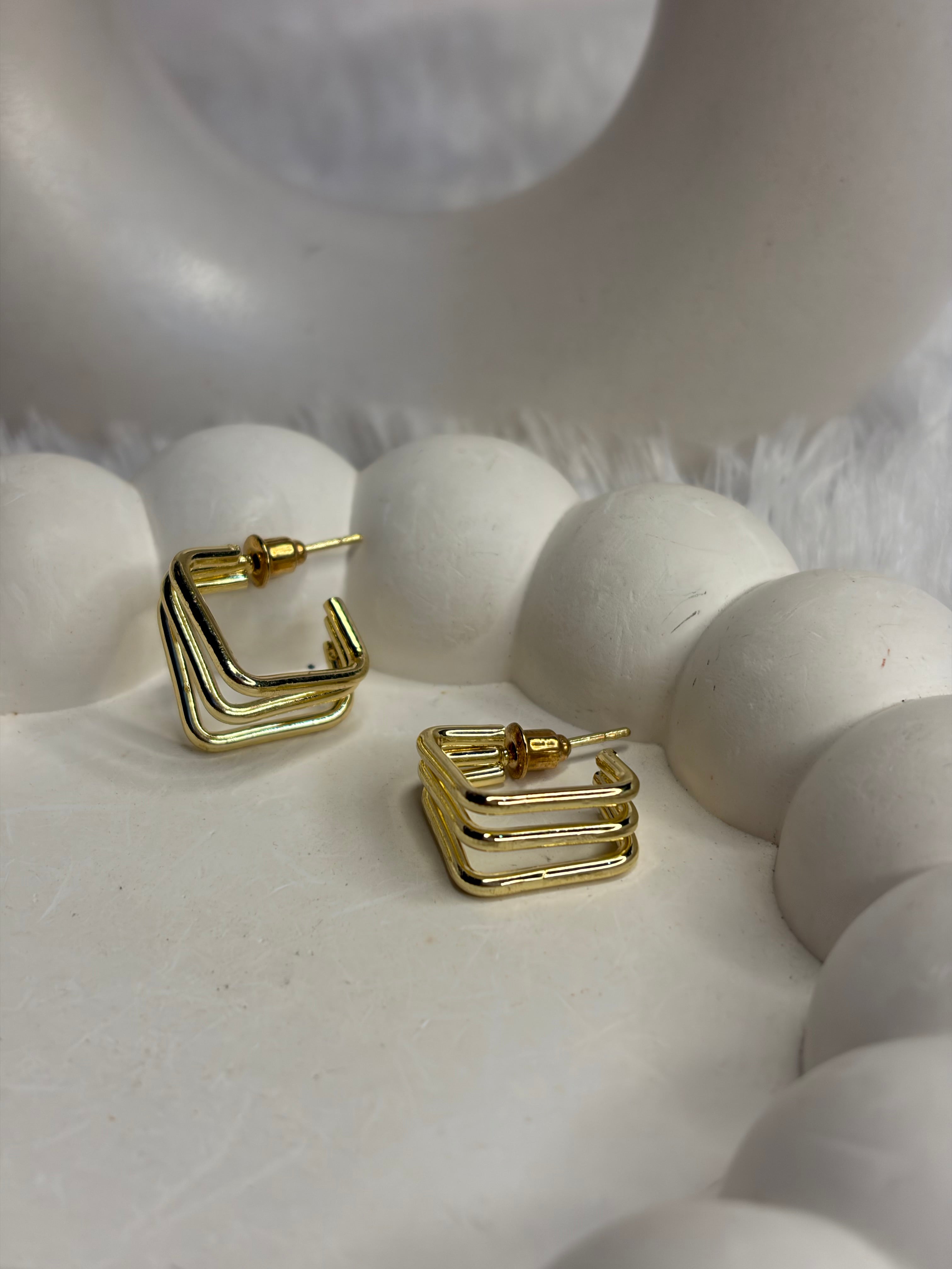 Anti Tarnish Half Ring Earring