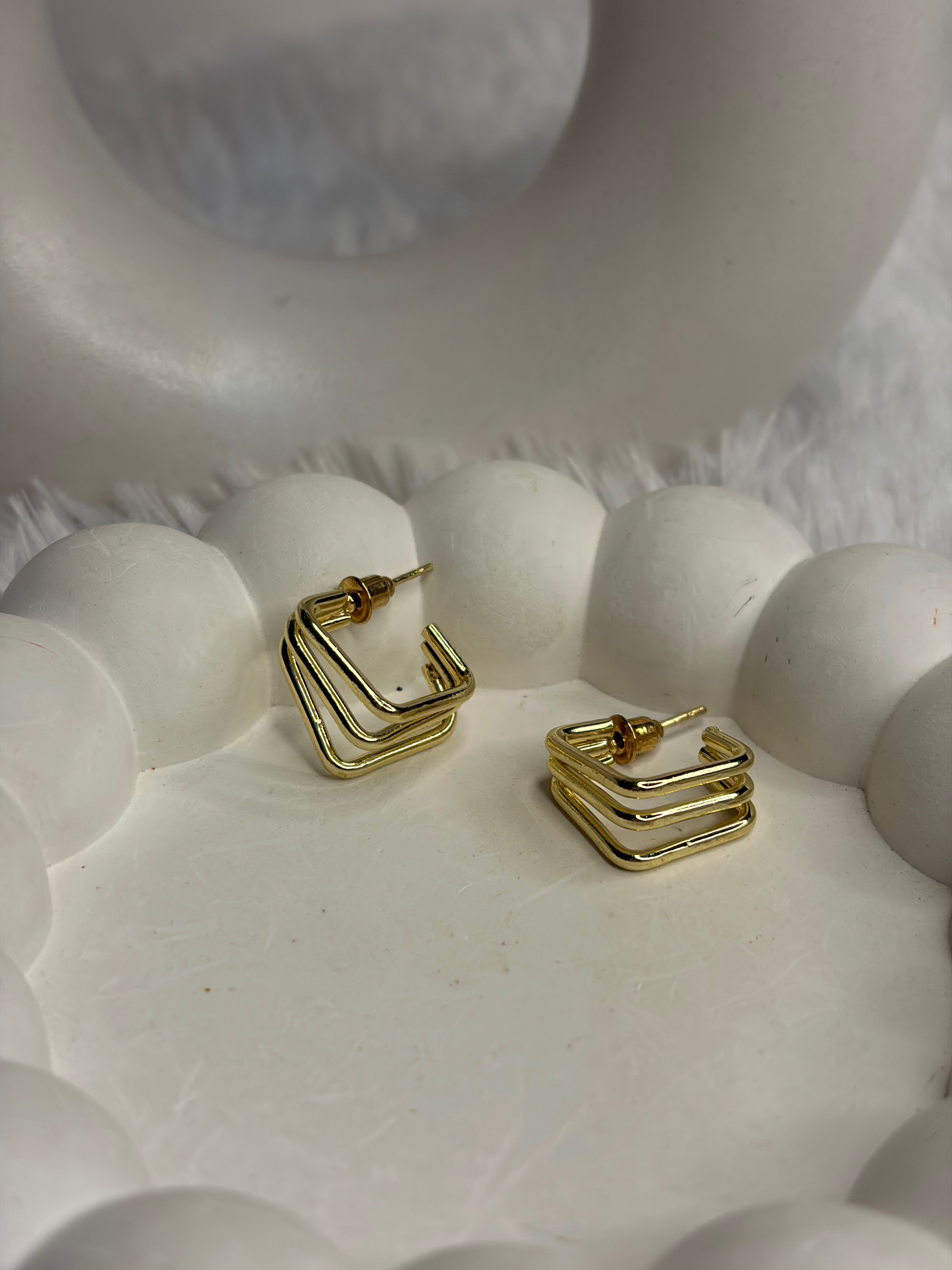Anti Tarnish Half Ring Earring