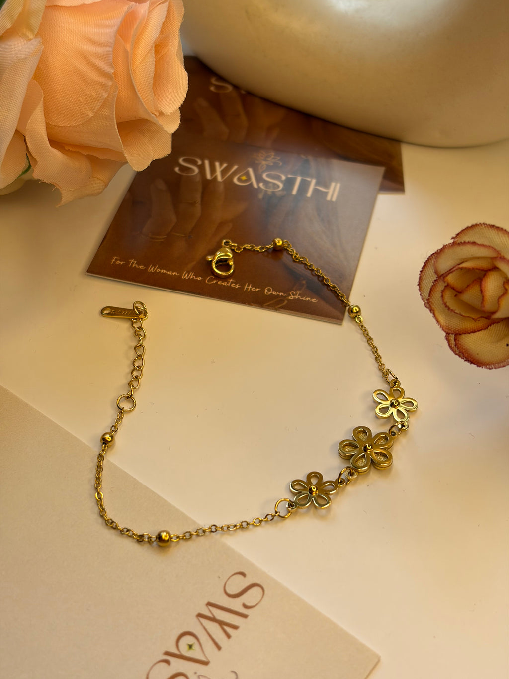 Three Flower Chain Braclet