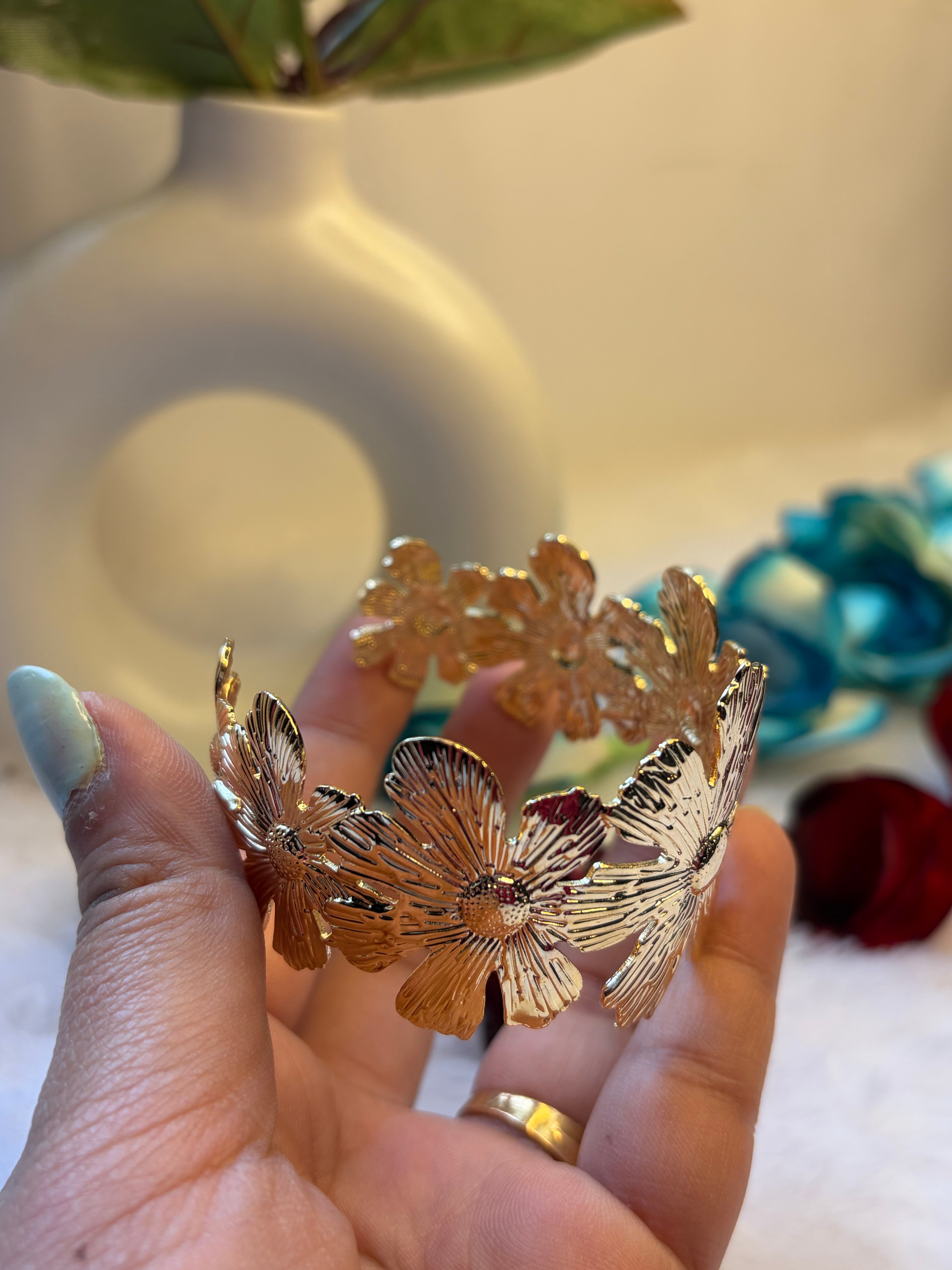 Big floral Kada