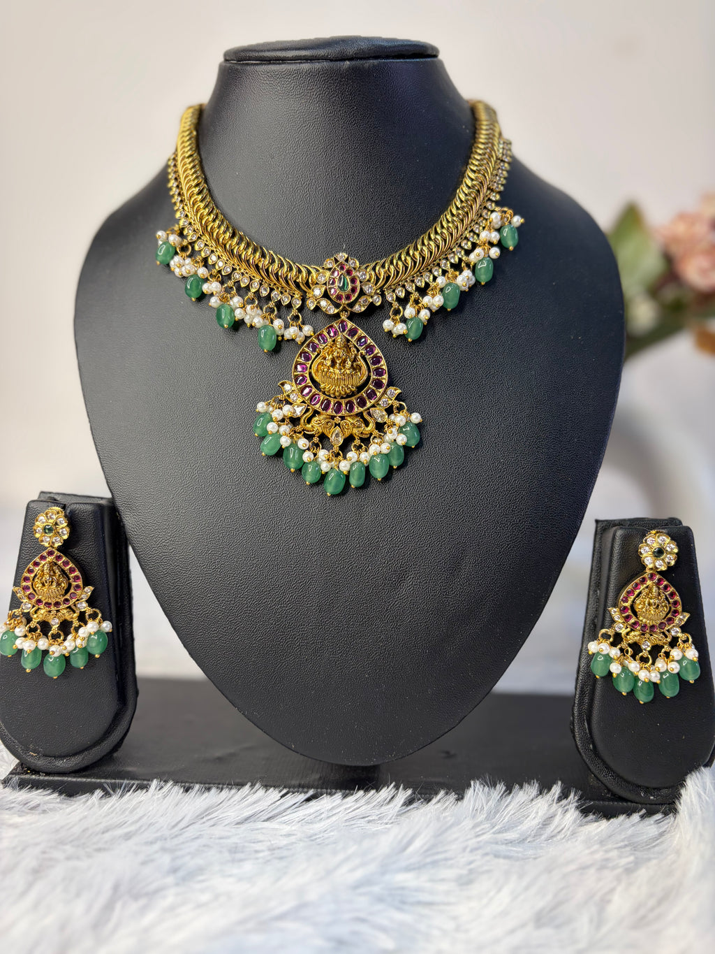 Jelebi Neckset