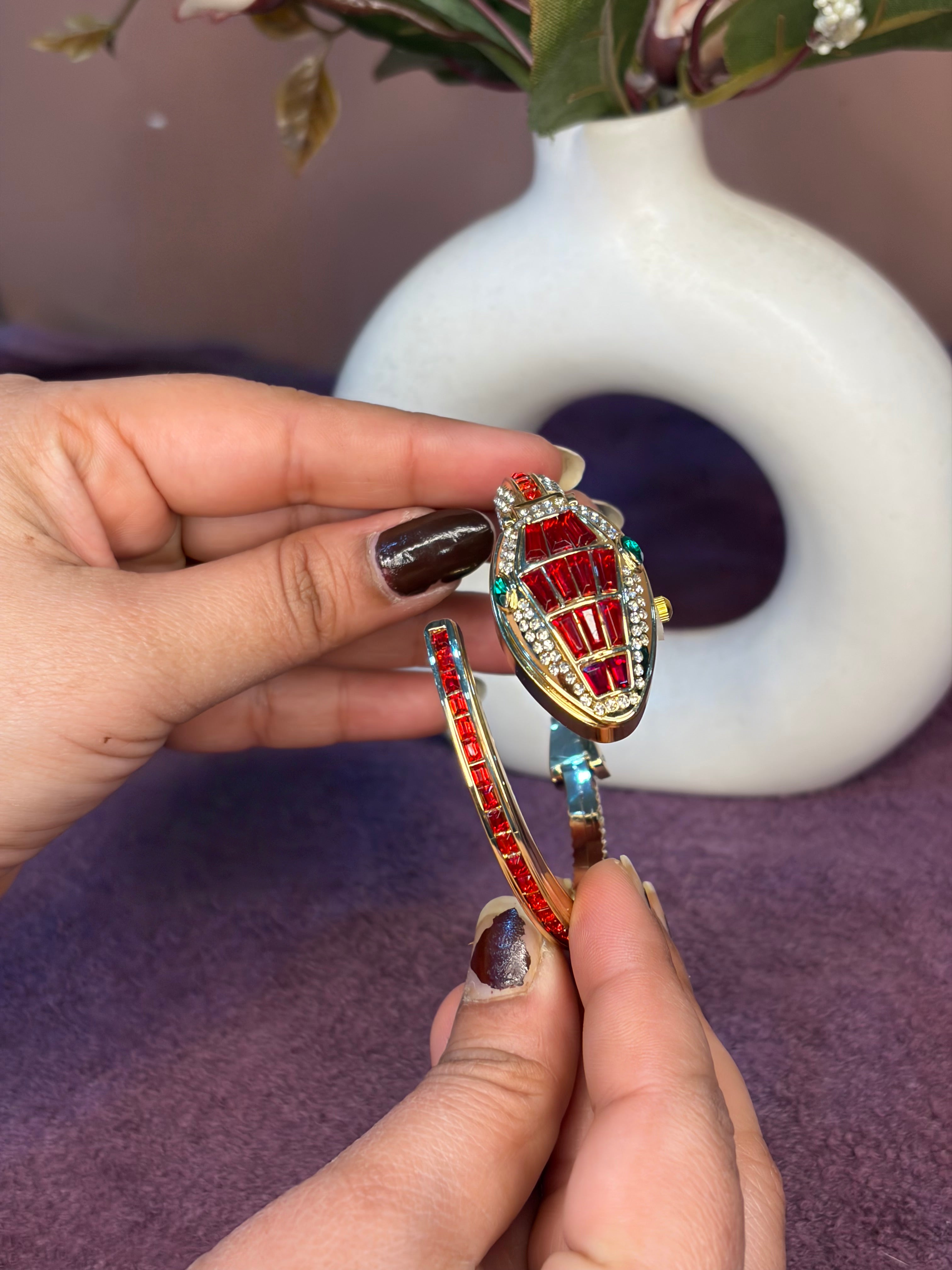 Red Snake Watch kada