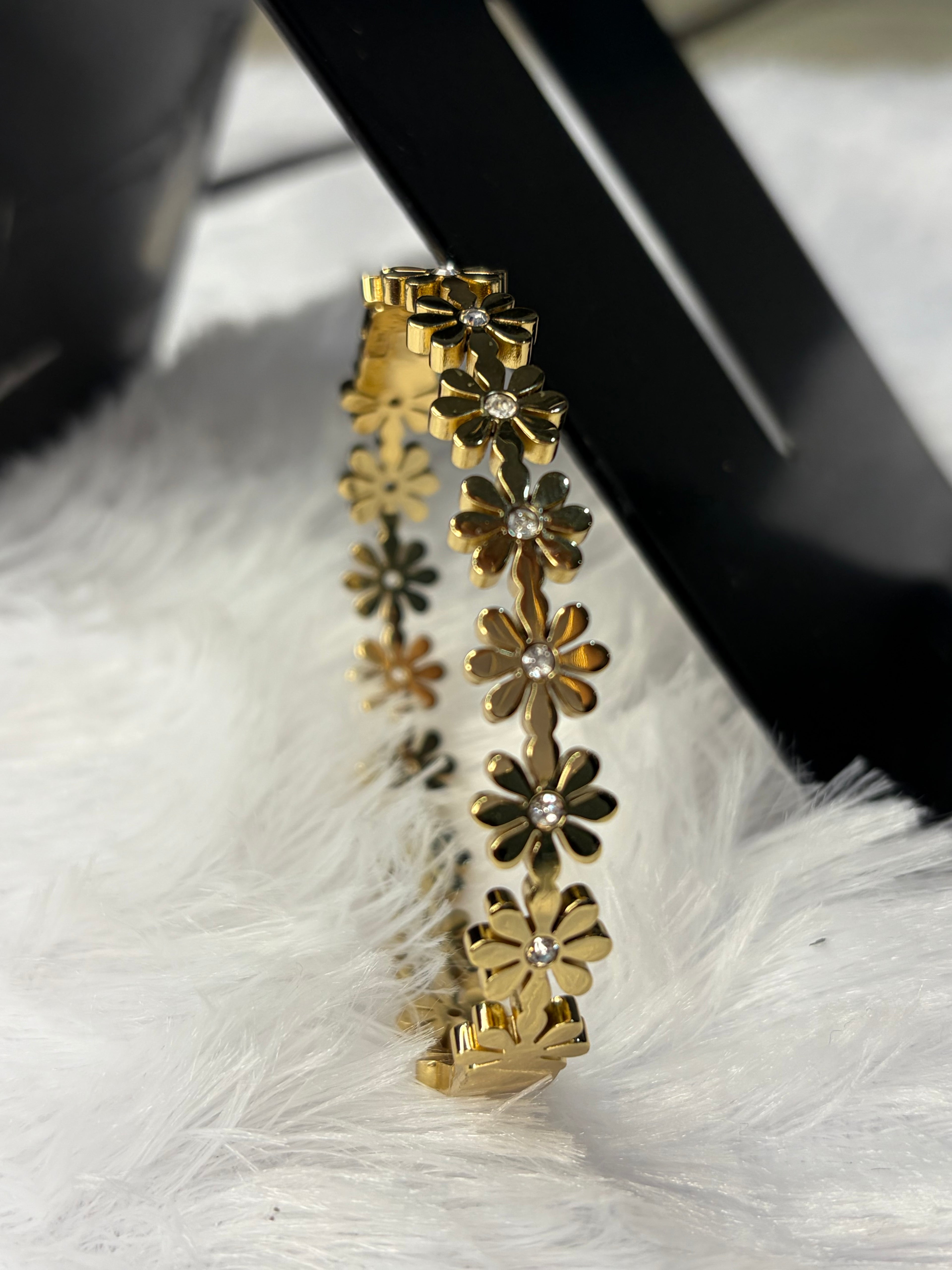 Flower kada