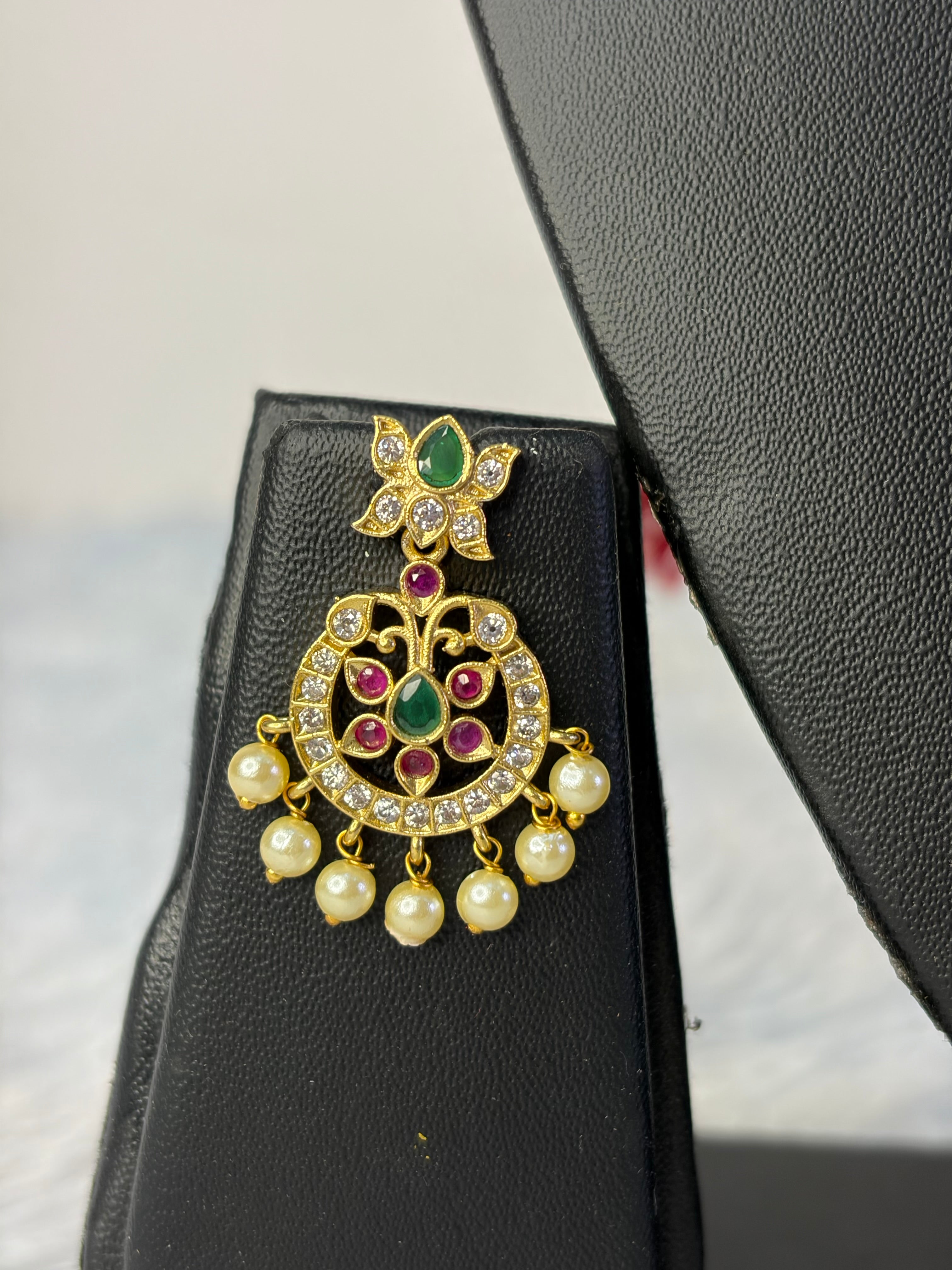 Traditional Neckset