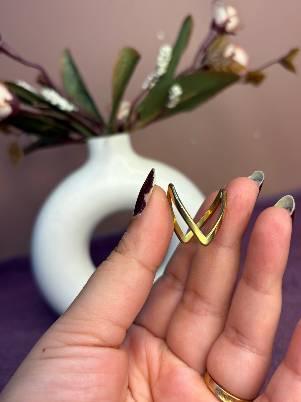 Anti Tarnish V vanki Ring