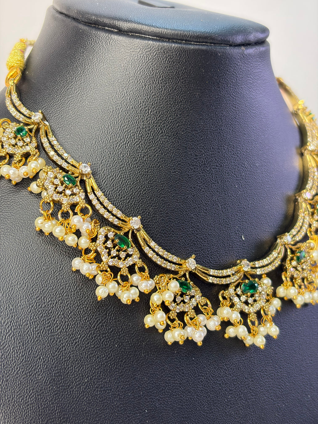 Green with pearl Nekset