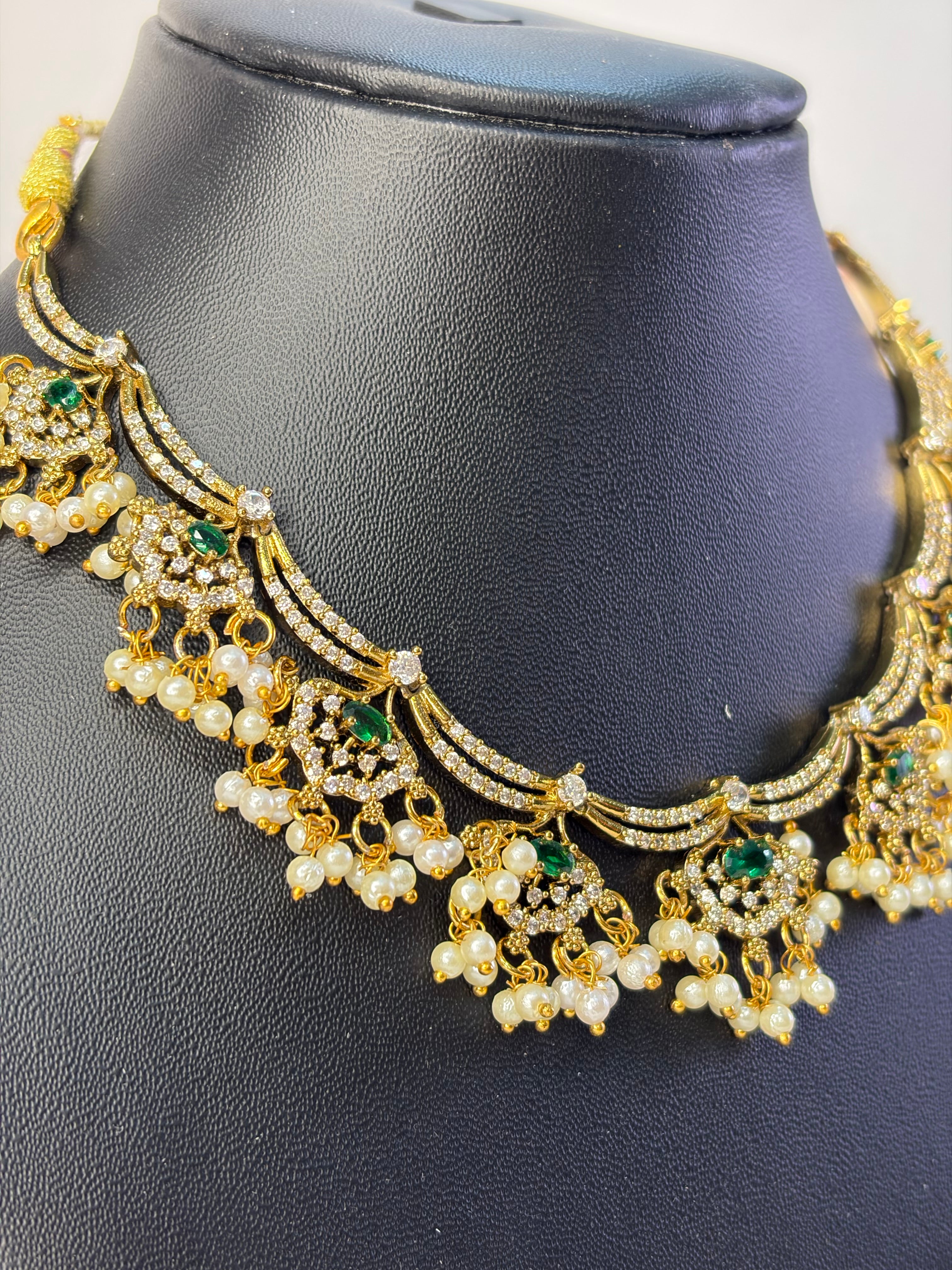 Green with pearl Nekset