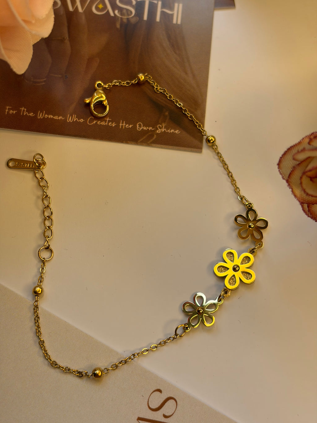 Three Flower Chain Braclet
