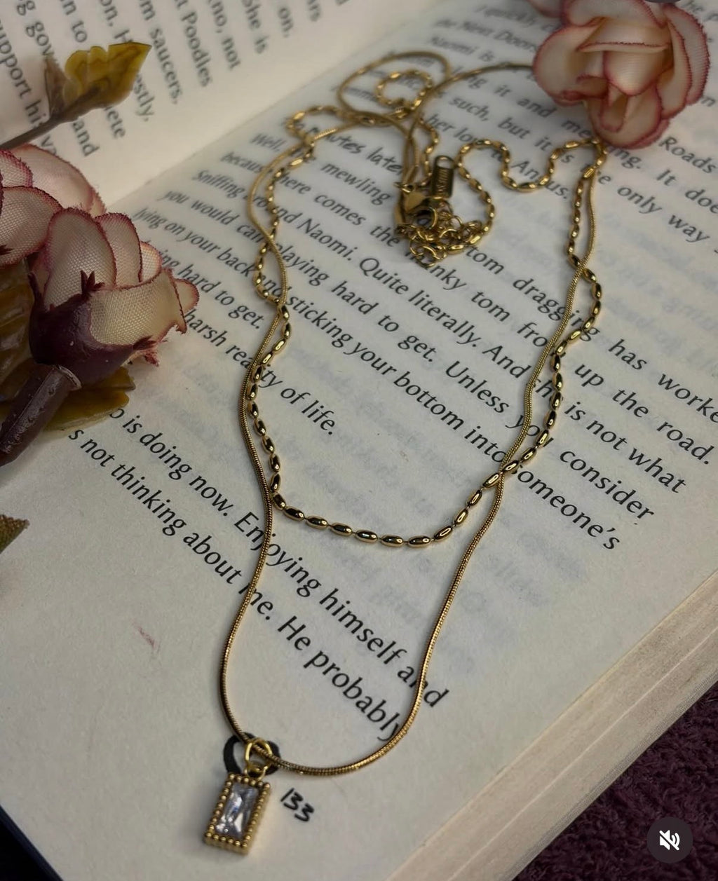 Double layered white stone chain