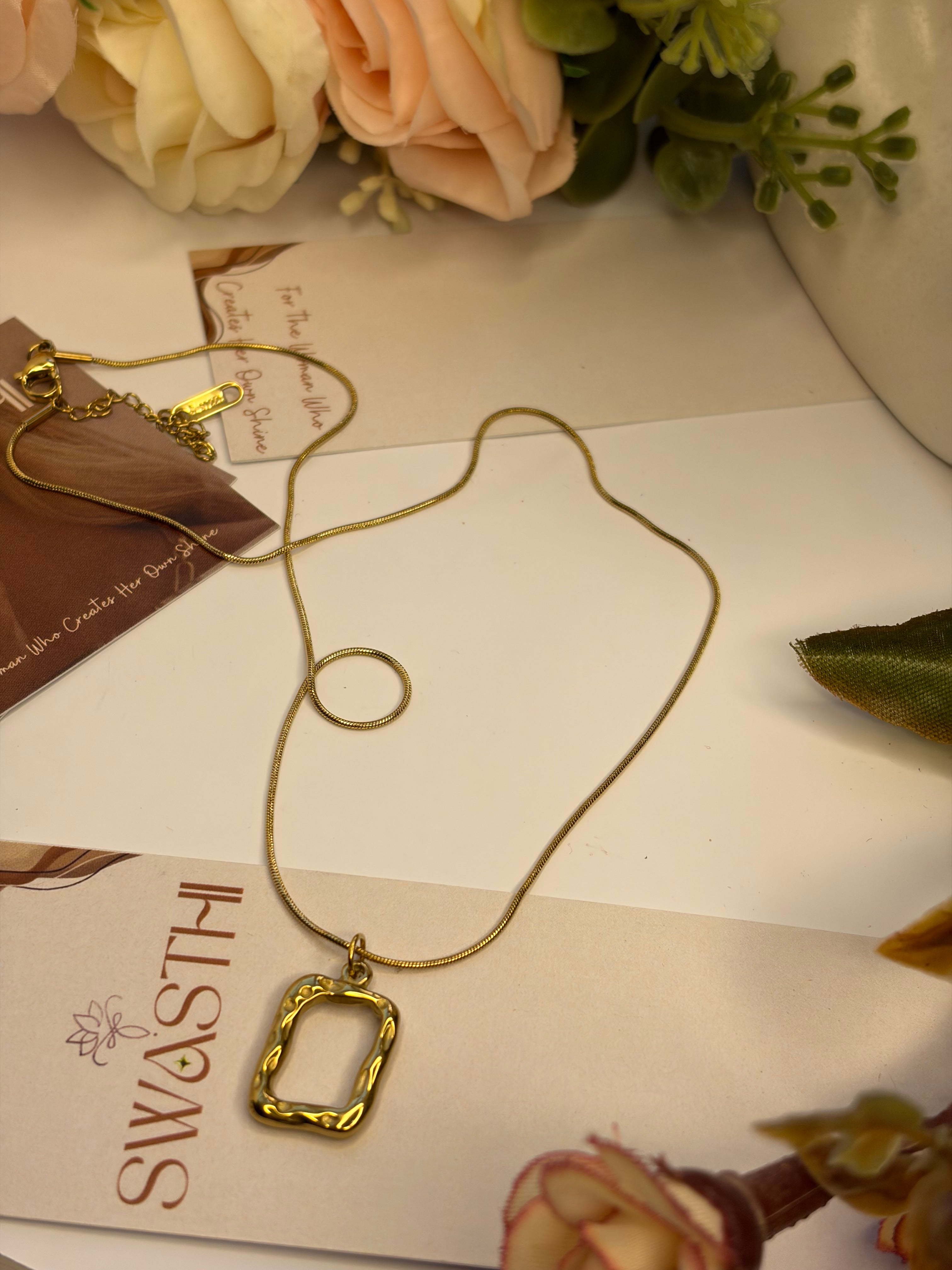 Geometric pendant Chain