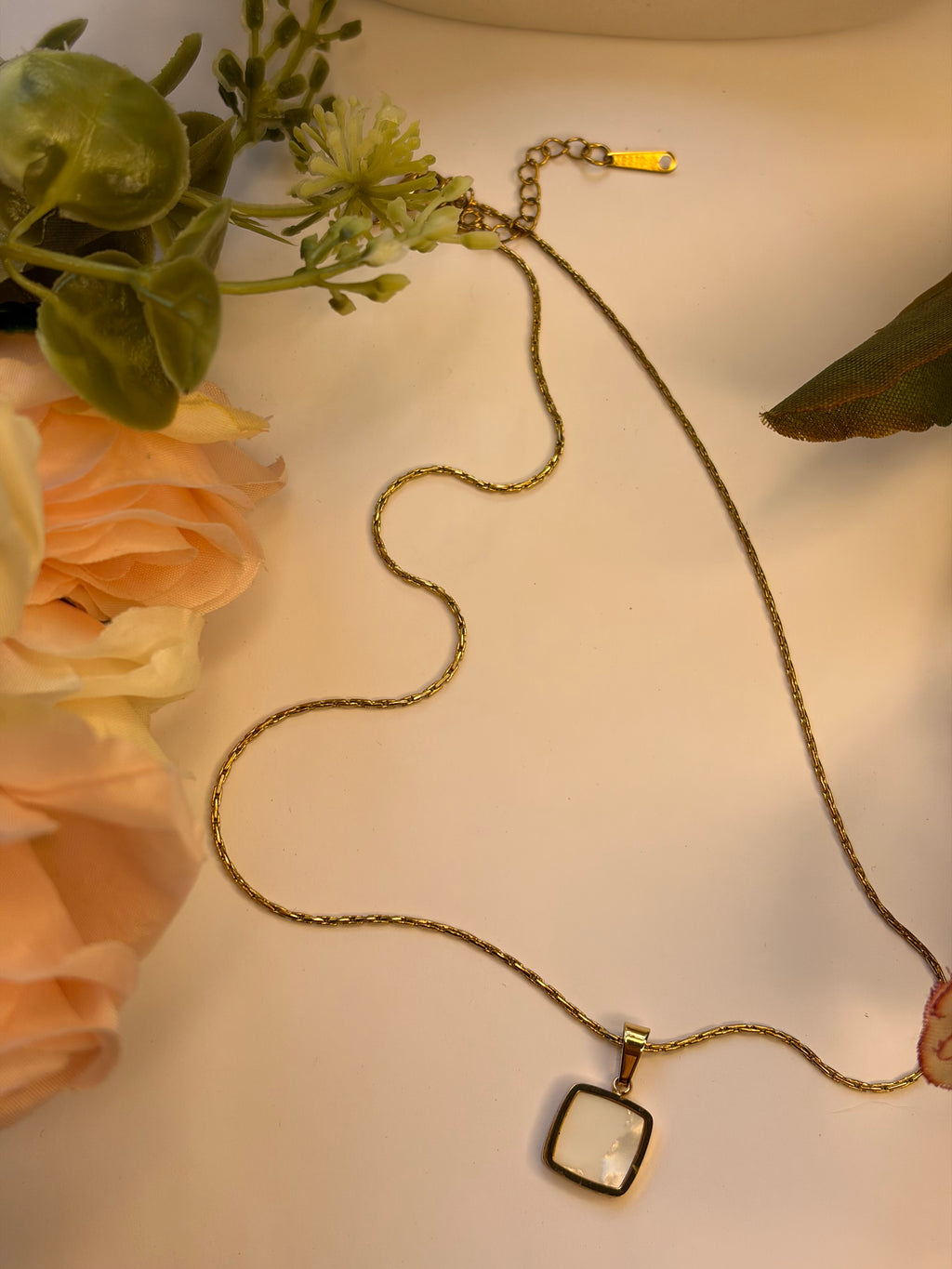 Anti Tarnish White Locket Chain