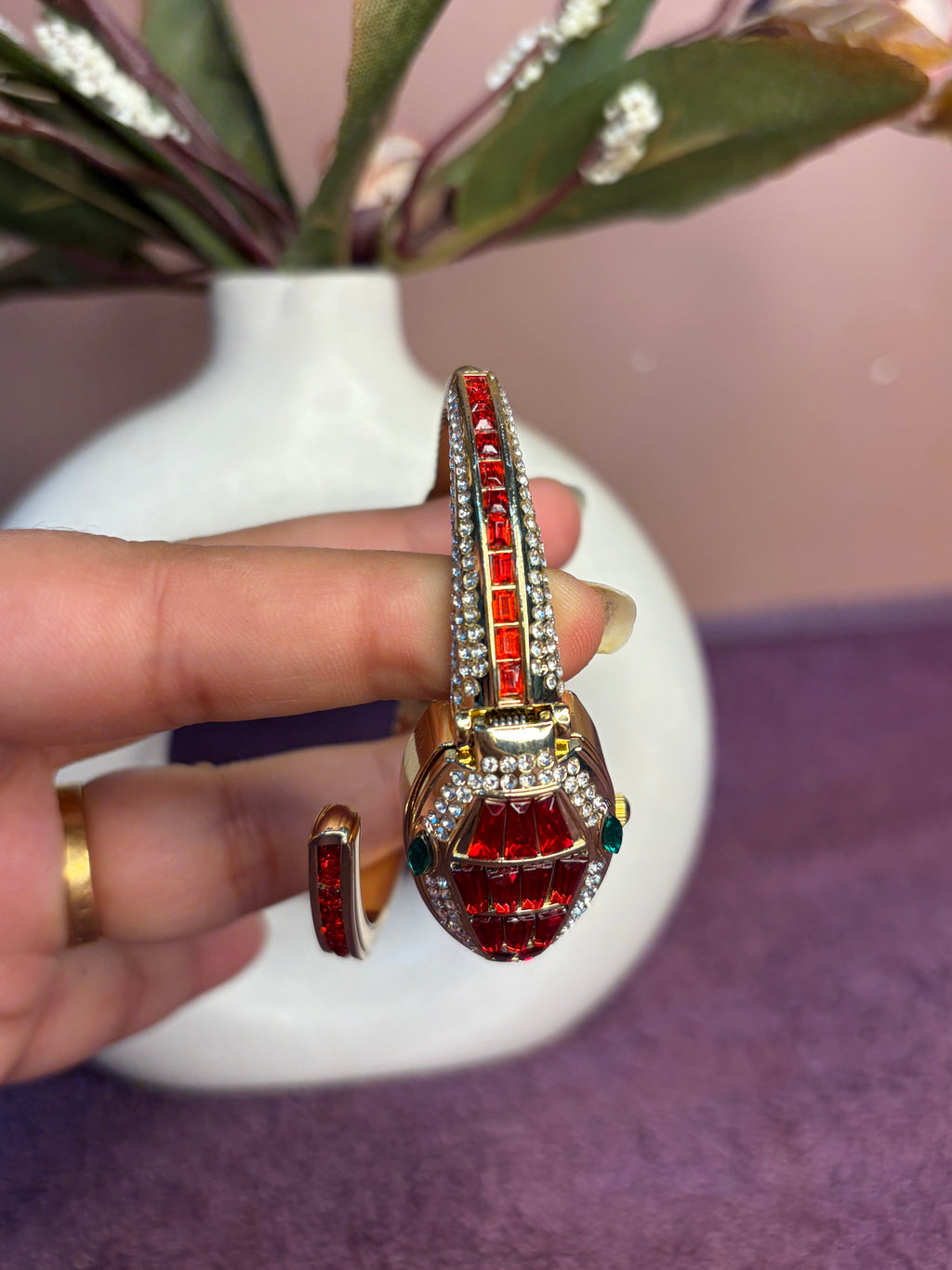 Red Snake Watch kada