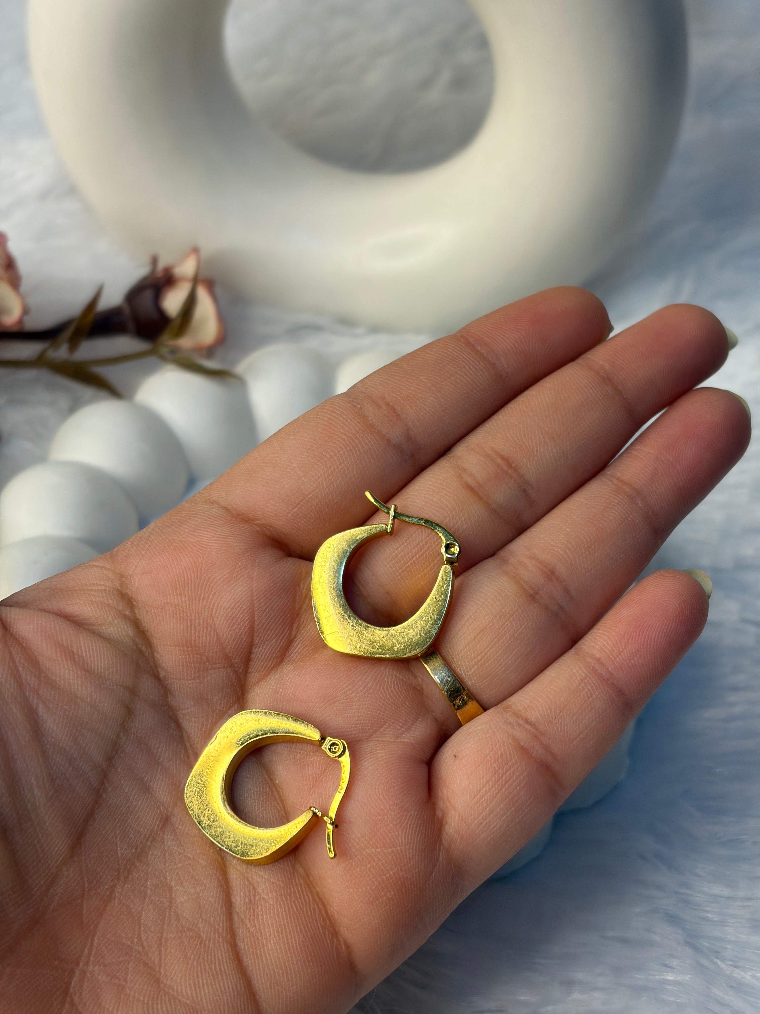 Hoops