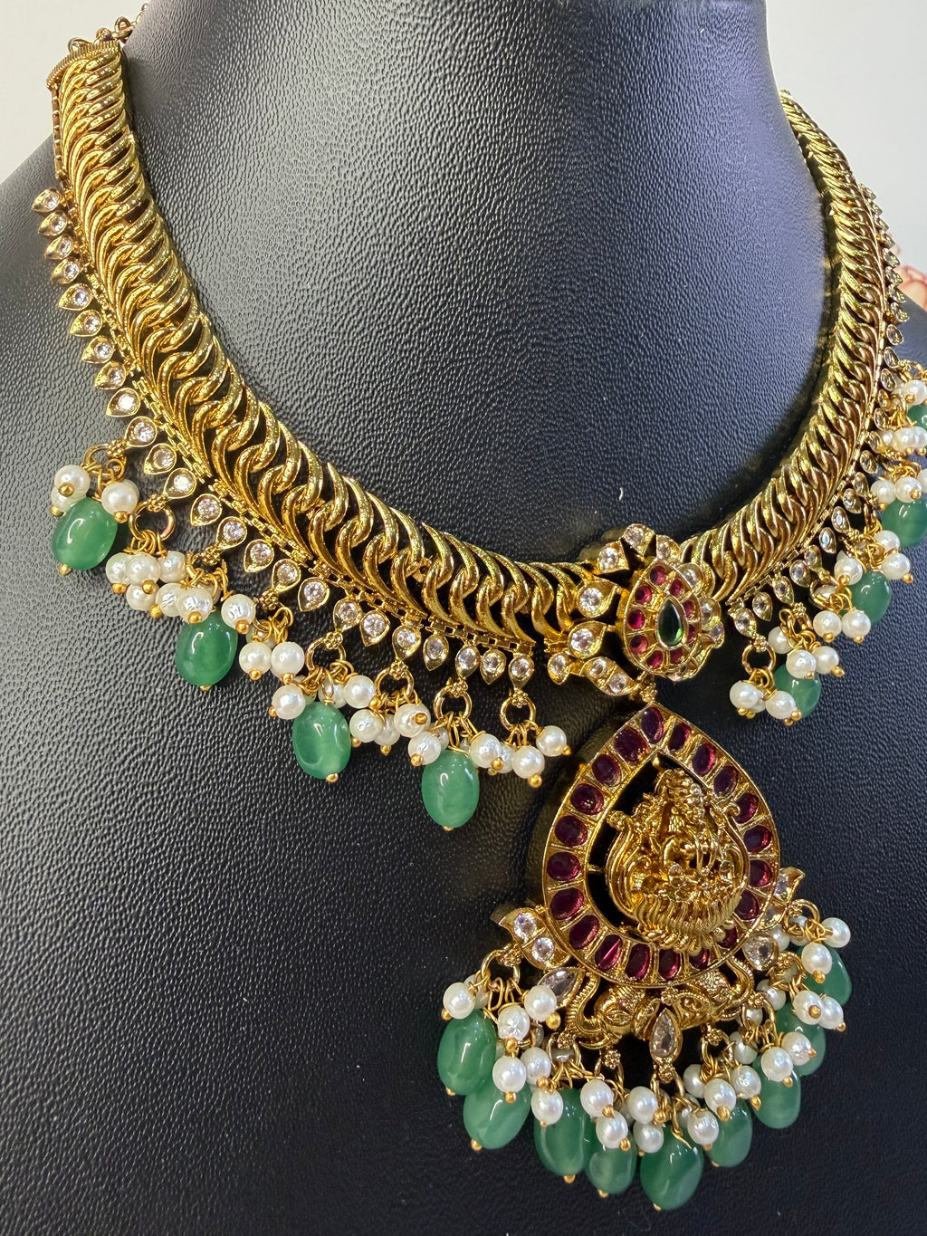 Jelebi Neckset