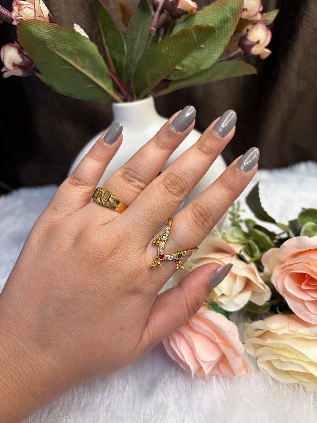 Multi stone Vanki Ring