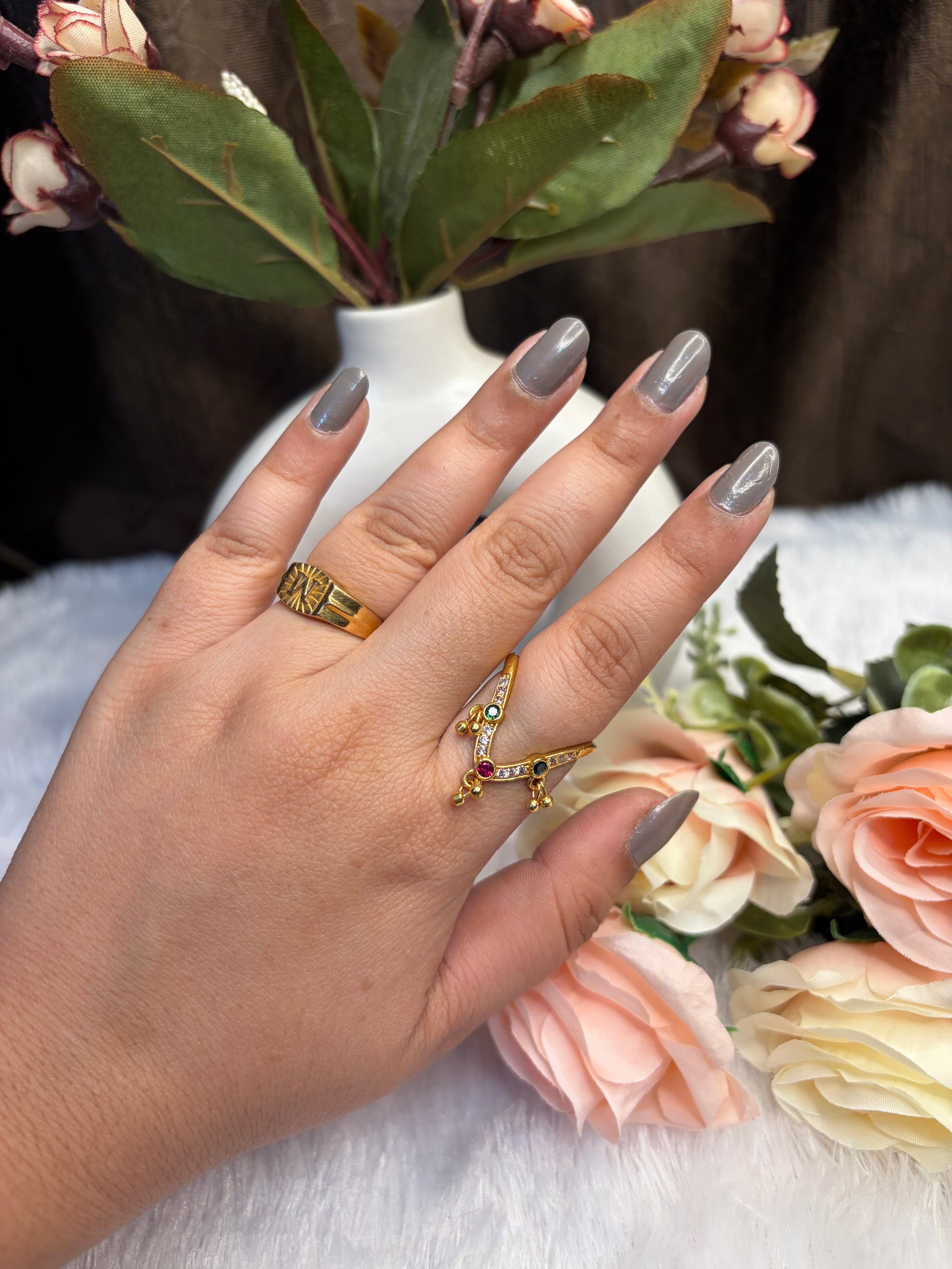 Multi stone Vanki Ring