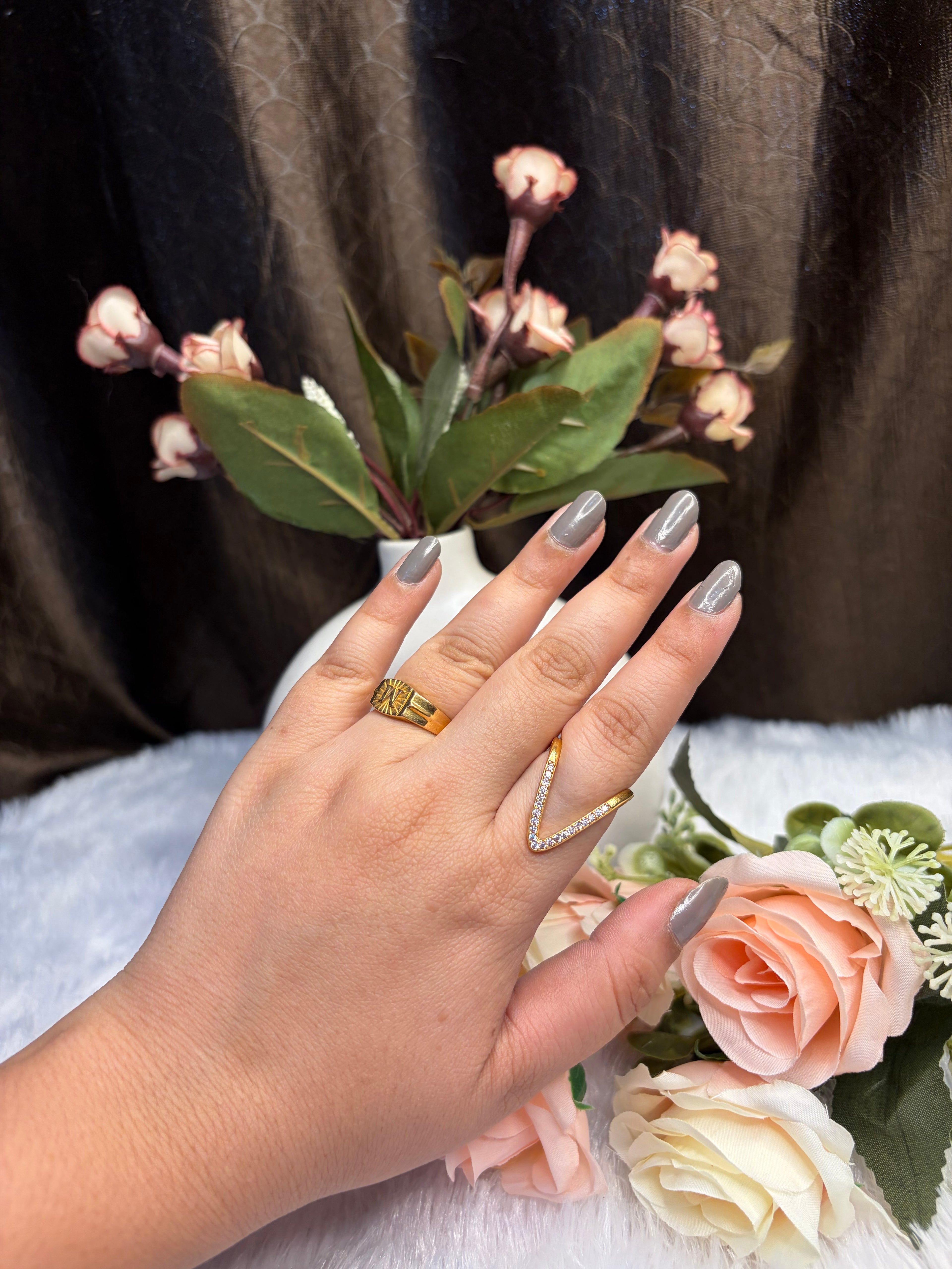 White stones Vanki Ring