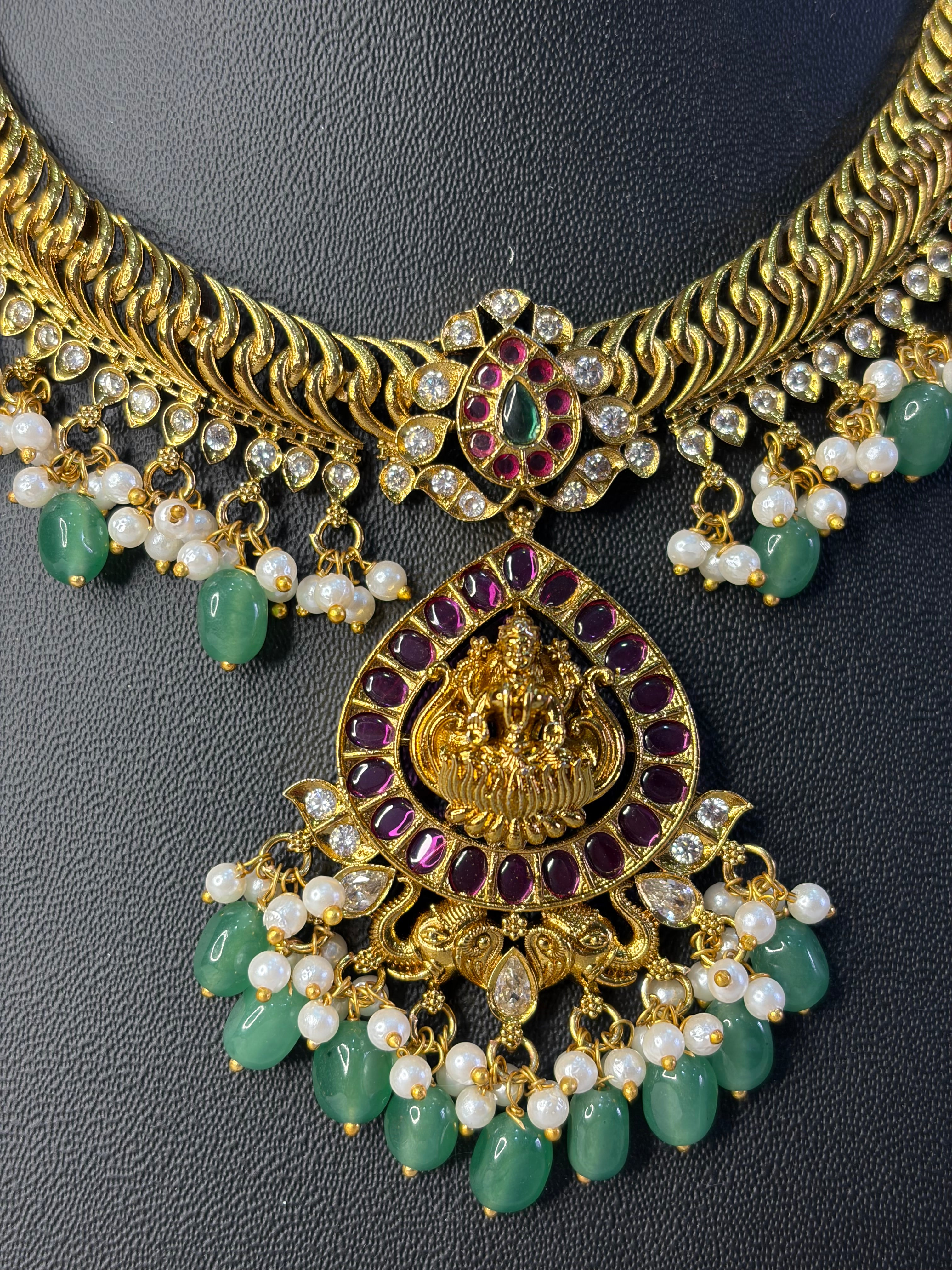 Jelebi Neckset