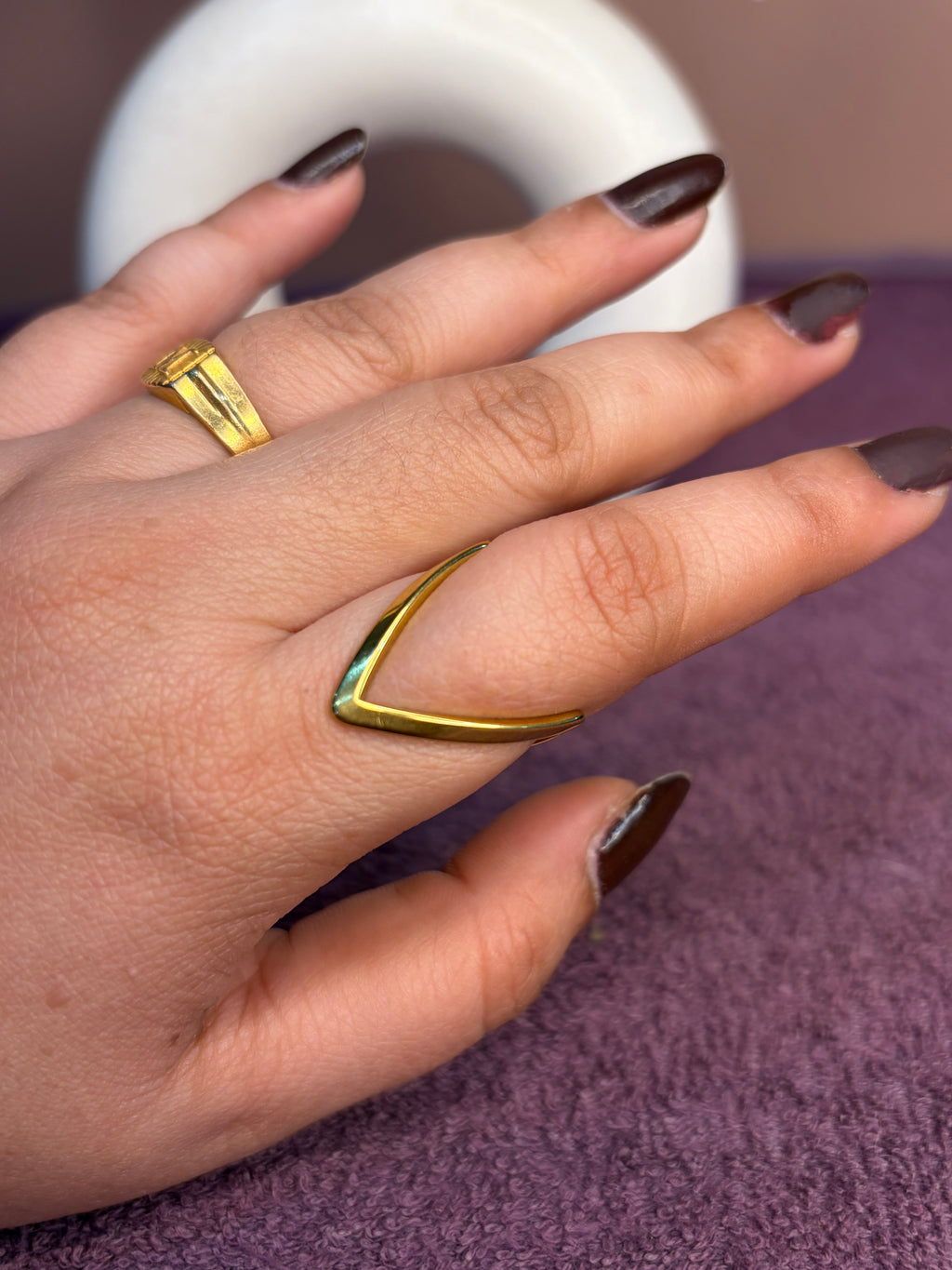 Anti Tarnish V vanki Ring