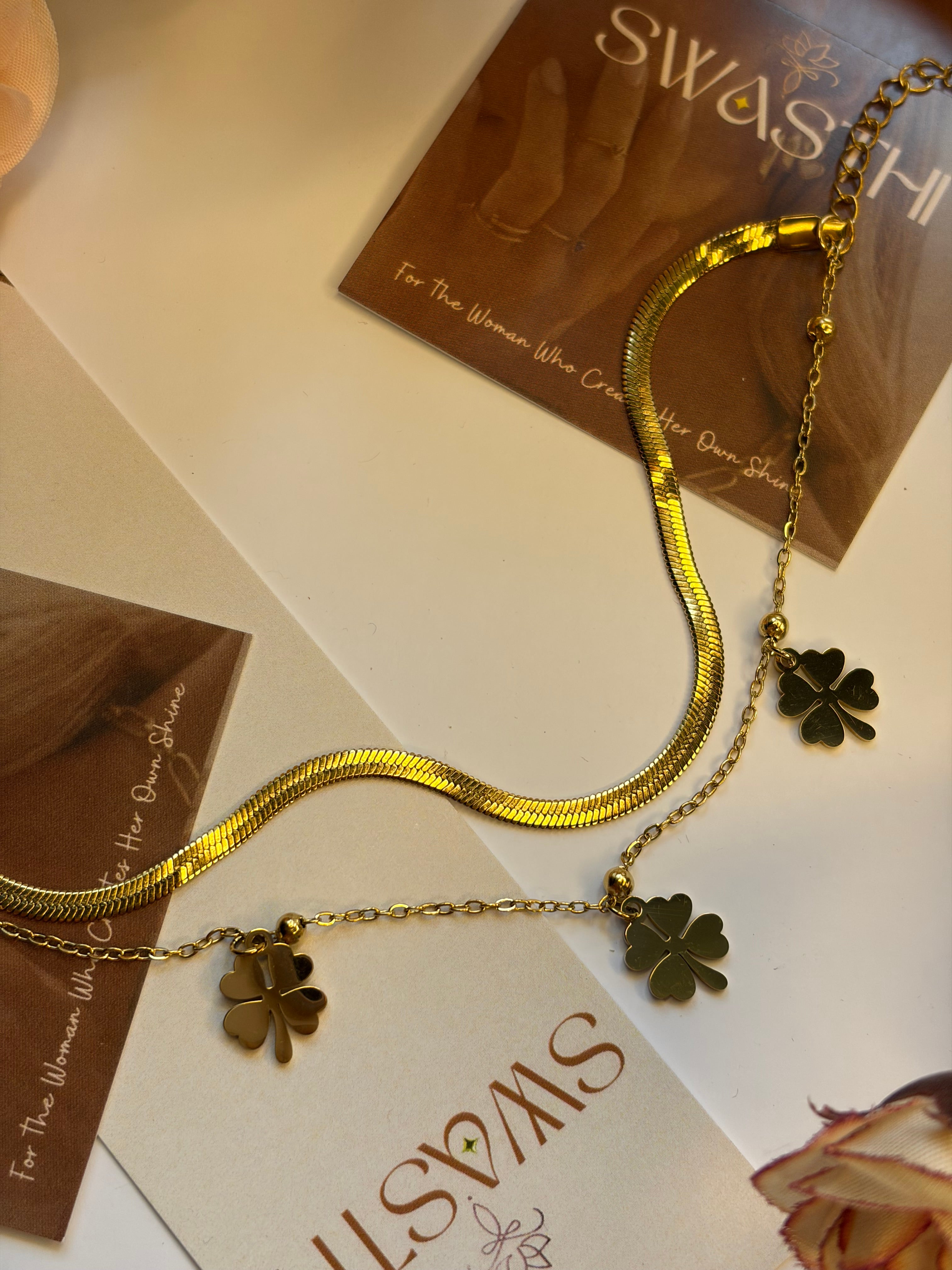 Double Layered Snake with Clover Charms Chain Braclet