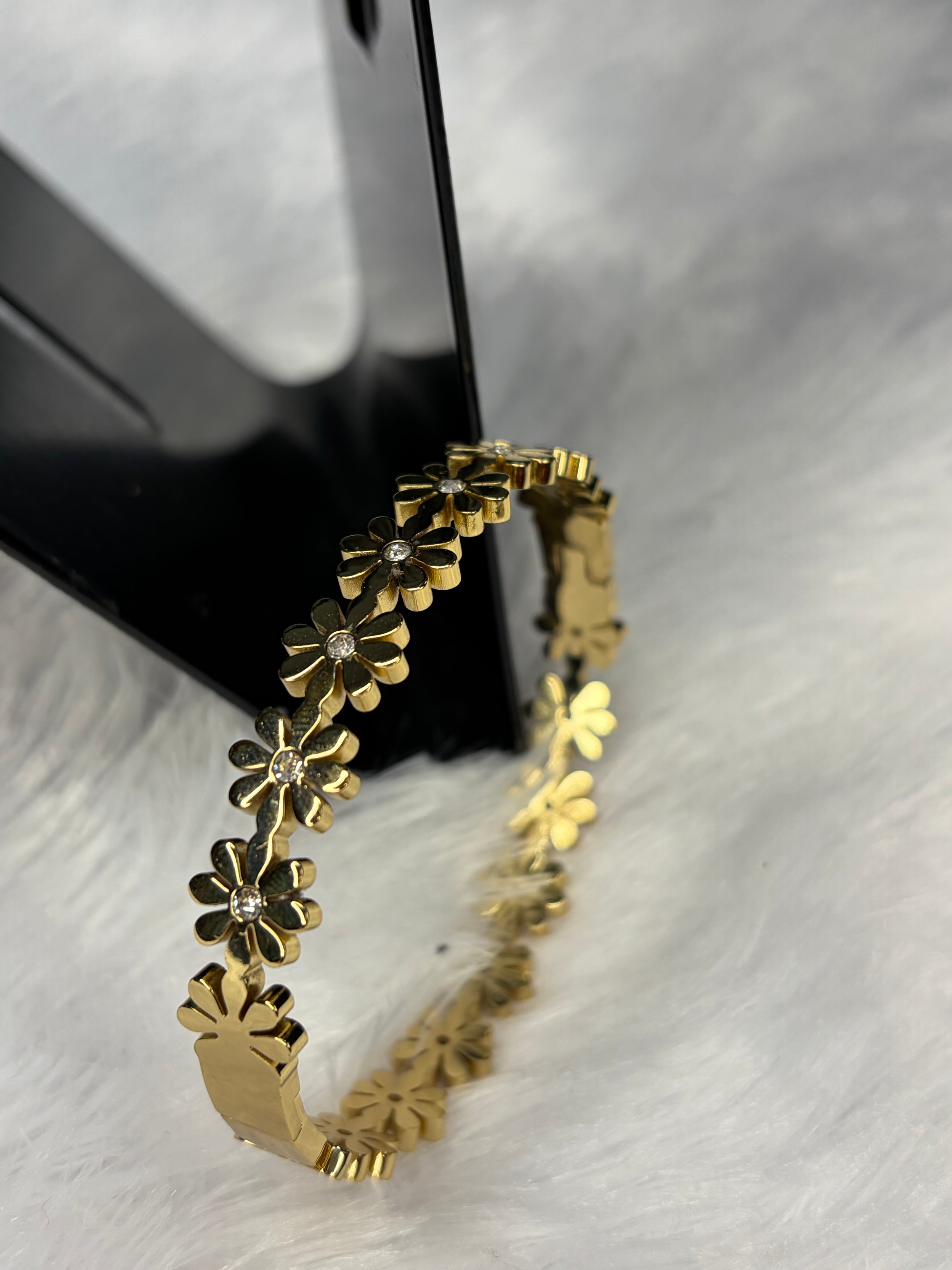 Flower kada