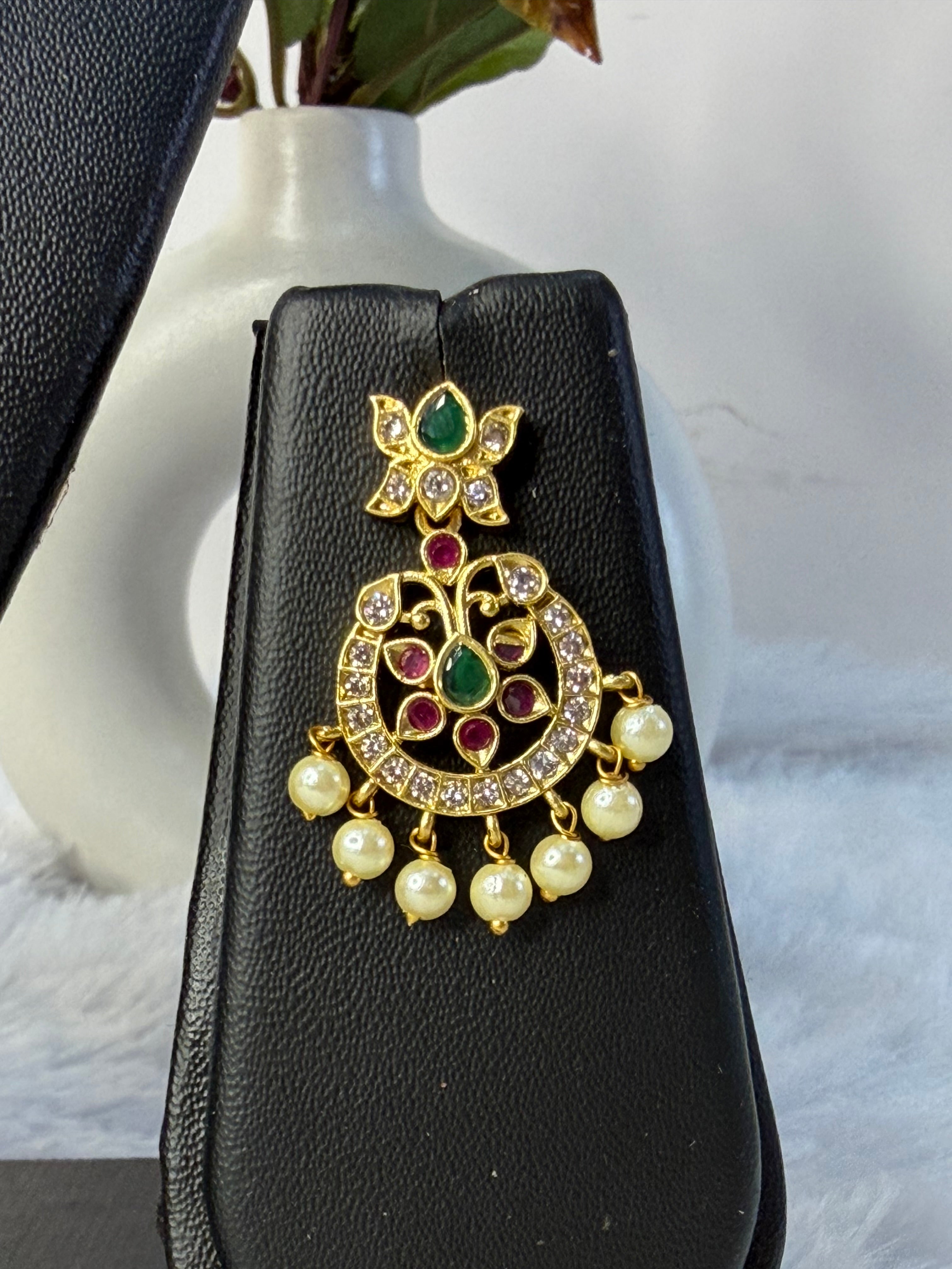 Traditional Neckset